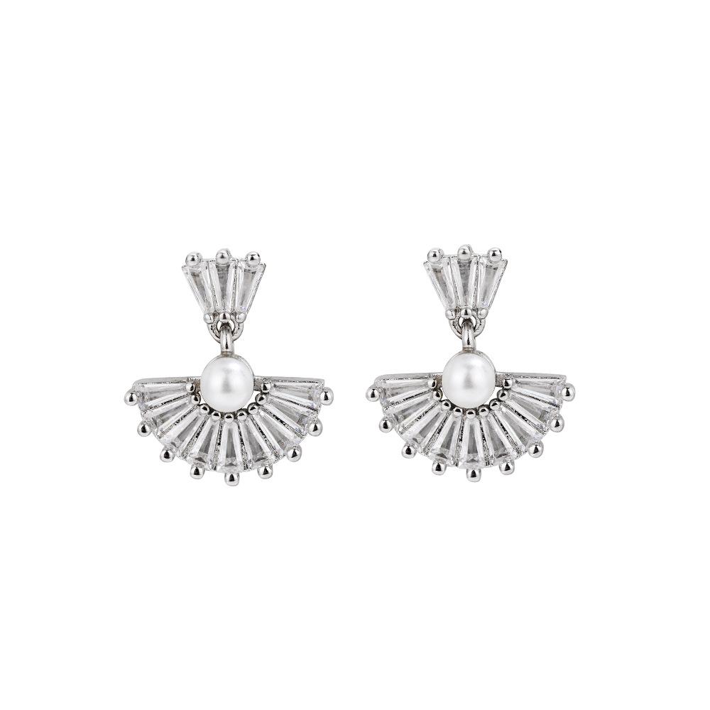 Seiko scalloped pearl stud earrings vintage ear jewelry платиновий
Seiko scalloped pearl stud earrings vintage ear jewelry платиновий