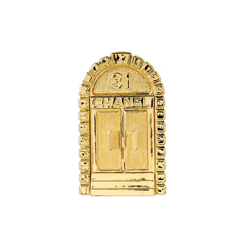 CHANEL Classic LOGO Double C Door Frame Metal Brooch Women s Gold золотий
CHANEL Classic LOGO Double C Door Frame Metal Brooch Women s Gold золотий