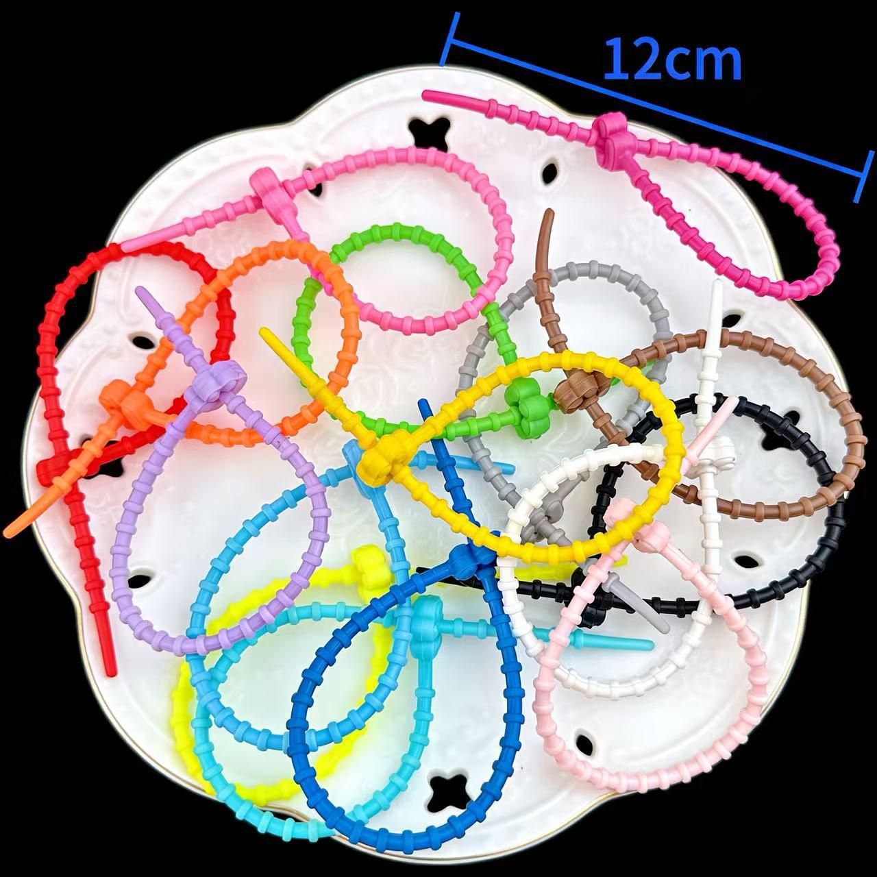 Handmade Colored Metal Keychain: Backpack, Suitcase, Bag, DIY Buckle Ring & Toy Figure Pendant Material Approx. 10 cm High
Handmade Colored Metal Keychain: Backpack, Suitcase, Bag, DIY Buckle Ring & Toy Figure Pendant Material Approx. 10 cm High