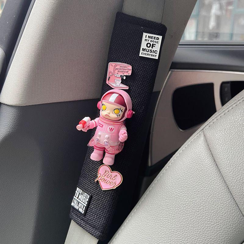 Molly Car Shoulder Pad Anti-Strangling Seatbelt Cover Breathable Cute Girls Car Decoration Pop Mart Pink Panther
Molly Car Shoulder Pad Anti-Strangling Seatbelt Cover Breathable Cute Girls Car Decoration Pop Mart Pink Panther