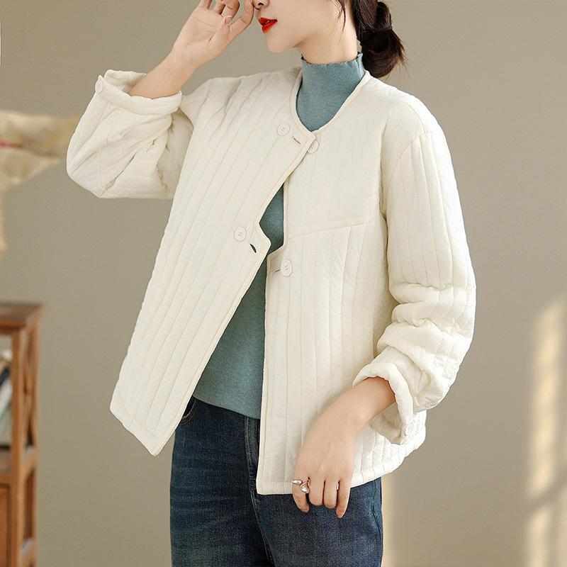 Available: Quilted Women s Korean-Style Loose Winter Jacket with Irregular Placket and Round Neck. 2XL бежевий
Available: Quilted Women s Korean-Style Loose Winter Jacket with Irregular Placket and Round Neck. 2XL бежевий