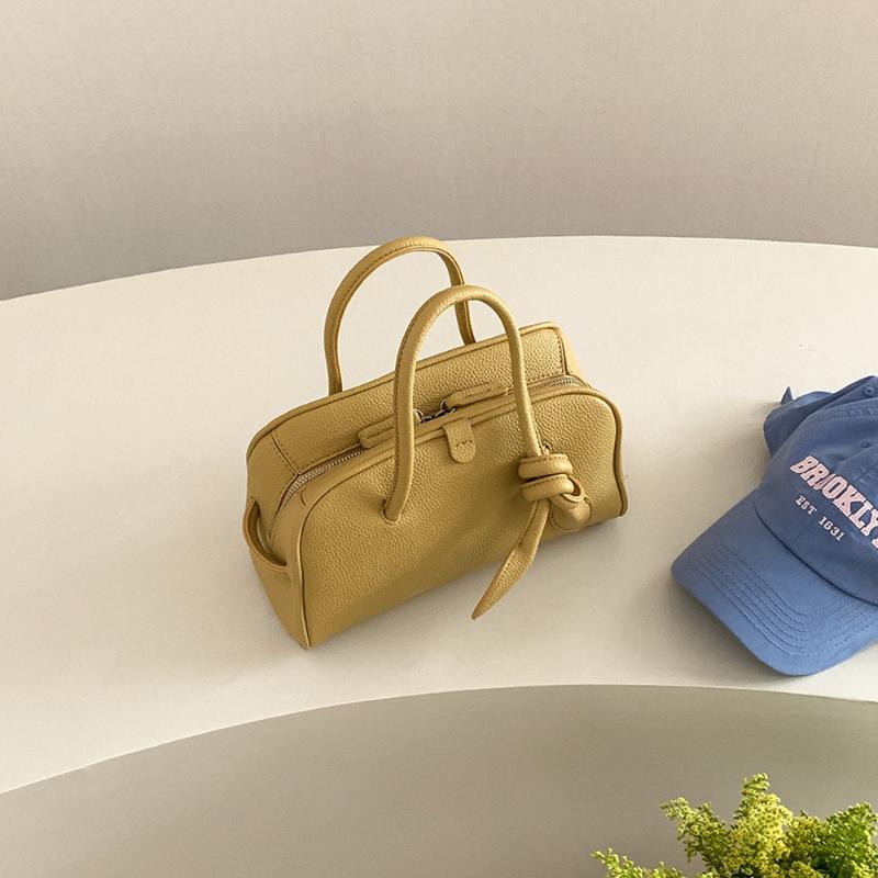 Bost Bag 2026 Women s Large Capacity Versatile Handbag Casual Minimalist Style Fashiable Handheld Bag New Trendy Fashi
Bost Bag 2026 Women s Large Capacity Versatile Handbag Casual Minimalist Style Fashiable Handheld Bag New Trendy Fashi