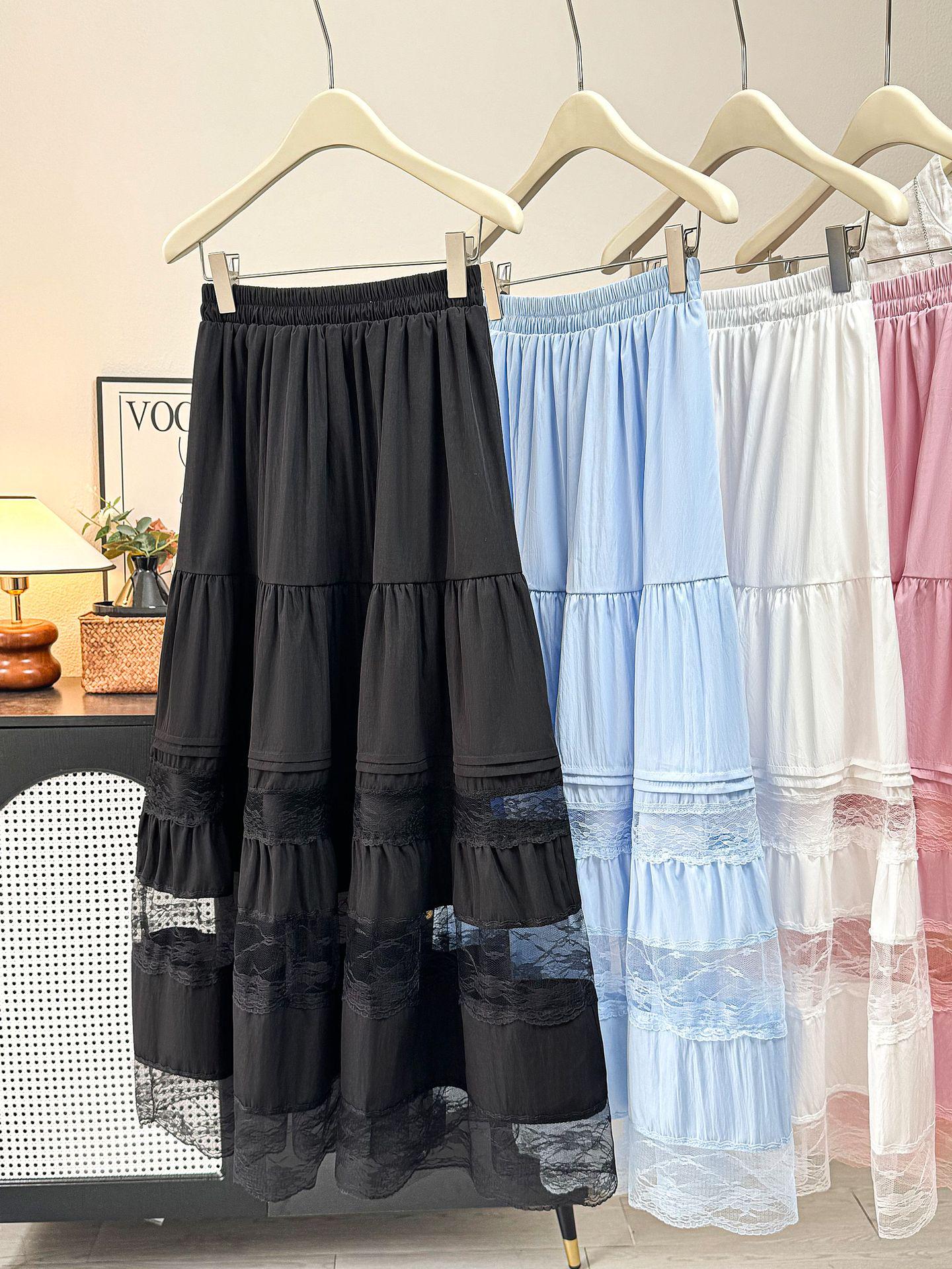 Women s Drapey A-line Skirt with Embroidered Lace Trim – Spring/Summer 2026 Collection One Size чорний
Women s Drapey A-line Skirt with Embroidered Lace Trim – Spring/Summer 2026 Collection One Size чорний