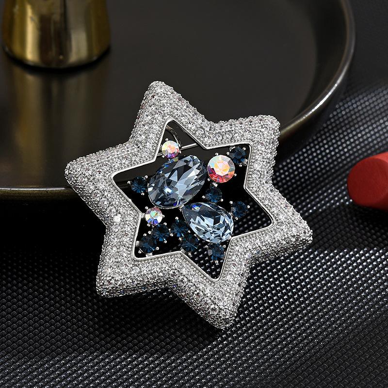 Light Luxury Hollowed Out Six Pointed Star Brooch Full Of Zirconium Temperament Jacket Coat Suit Pin Accessories
Light Luxury Hollowed Out Six Pointed Star Brooch Full Of Zirconium Temperament Jacket Coat Suit Pin Accessories