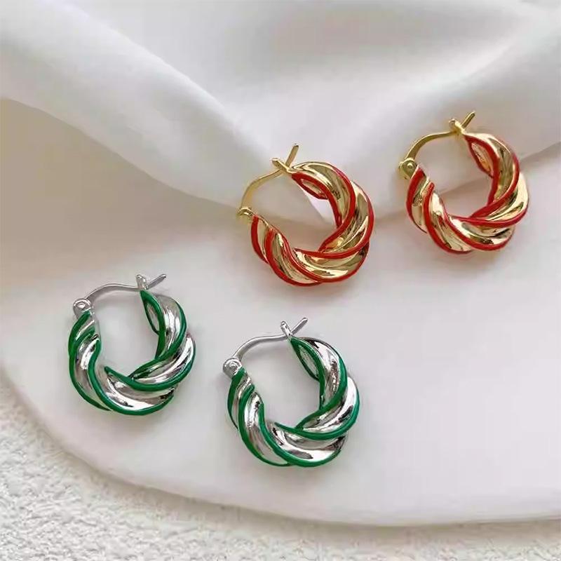 Vintage French-Inspired Statement Earrings: Trendy, Elegant Jewelry for Fashion-Forward Women зелёный
Vintage French-Inspired Statement Earrings: Trendy, Elegant Jewelry for Fashion-Forward Women зелёный