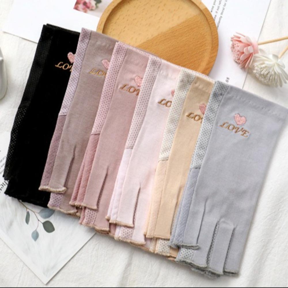 Manicure Gloves Anti UV Nail Gloves Nail Art Tools UV Gel Shield Glove LED Lamp Nails Dryer pink-Bear pattern
Manicure Gloves Anti UV Nail Gloves Nail Art Tools UV Gel Shield Glove LED Lamp Nails Dryer pink-Bear pattern