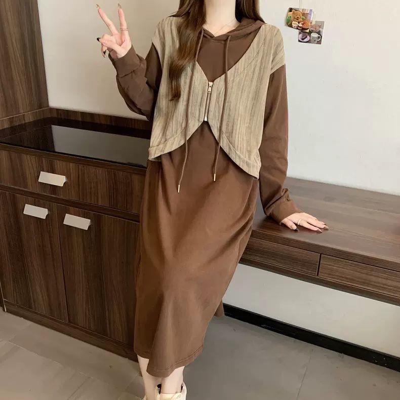 Plus Size Women s Color Block Patchwork Hooded Sweatshirt Dress - Fake Two-Piece, Loose Fit, Long Sleeve, Straight Cut, 300 Jin Capacity L (Recommended 120-150 Jin)
Plus Size Women s Color Block Patchwork Hooded Sweatshirt Dress - Fake Two-Piece, Loose Fit, Long Sleeve, Straight Cut, 300 Jin Capacity L (Recommended 120-150 Jin)
