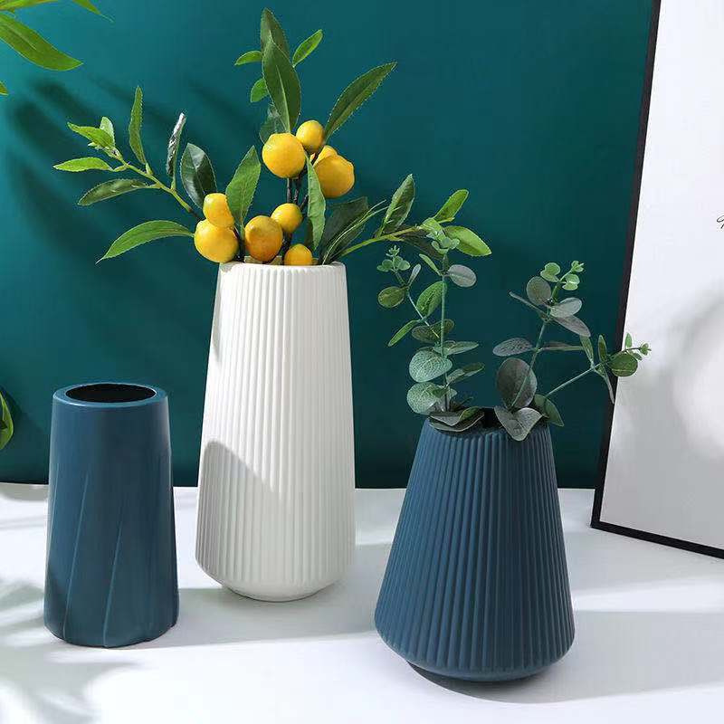 Пластиковая ваза Morandi, украшение для гостиной, украшения, современные пластиковые вазы-оригами для цветочных композиций, украшение для дома
Пластиковая ваза Morandi, украшение для гостиной, украшения, современные пластиковые вазы-оригами для цветочных композиций, украшение для дома