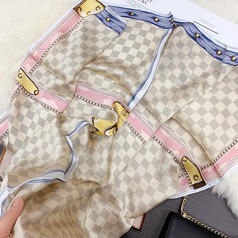 2025 Элегантный женский клетчатый платок-шаль из шелка тутового дерева 110x110 cm бежевый
2025 Элегантный женский клетчатый платок-шаль из шелка тутового дерева 110x110 cm бежевый