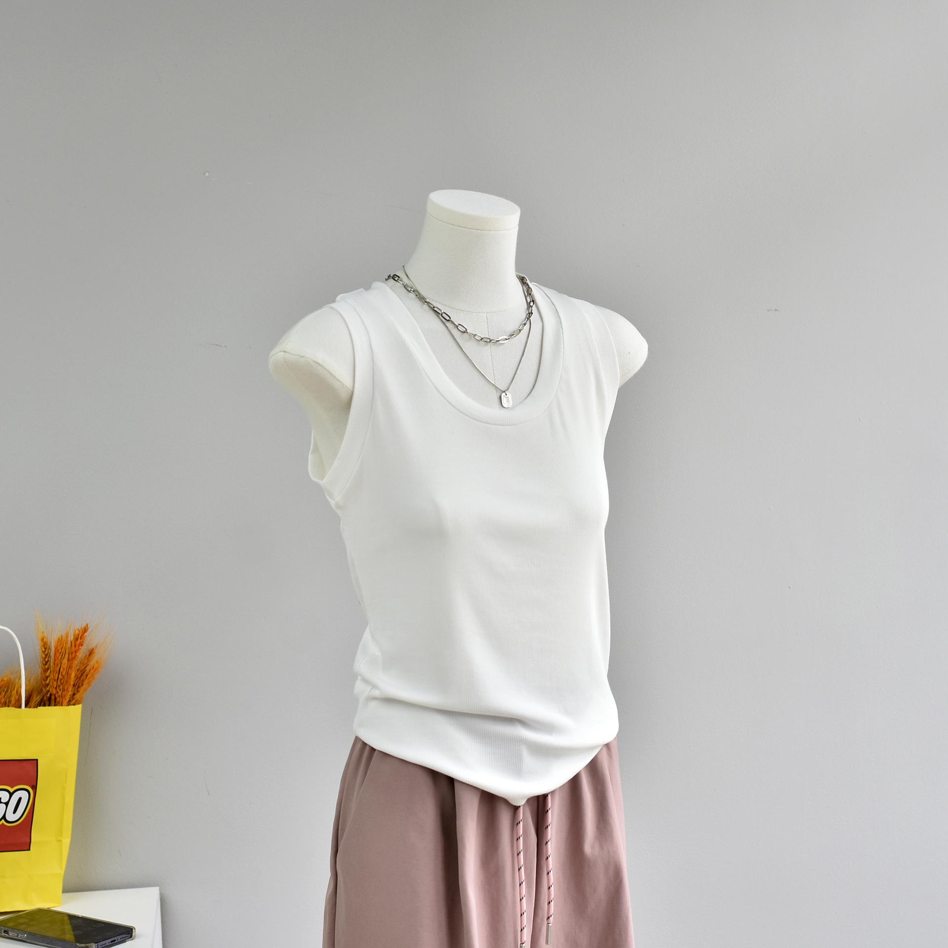 Женская трикотажная рубашка Ukosi Spring 2025 без рукавов с U-образным вырезом L (40-50 kg)
Женская трикотажная рубашка Ukosi Spring 2025 без рукавов с U-образным вырезом L (40-50 kg)