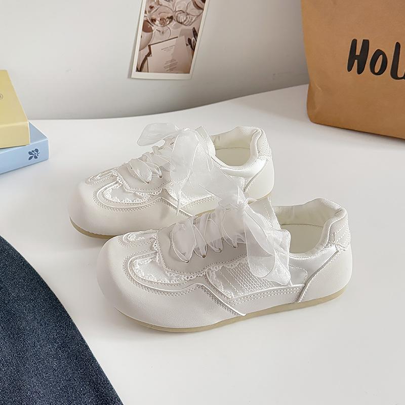 Модные женские балетки 2025 Ретро кружевные повседневные туфли Удобные нескользящие на мягкой подошве Спортивная обувь для улицы Балетки Zapatos Mujer 35 бежевый
Модные женские балетки 2025 Ретро кружевные повседневные туфли Удобные нескользящие на мягкой подошве Спортивная обувь для улицы Балетки Zapatos Mujer 35 бежевый