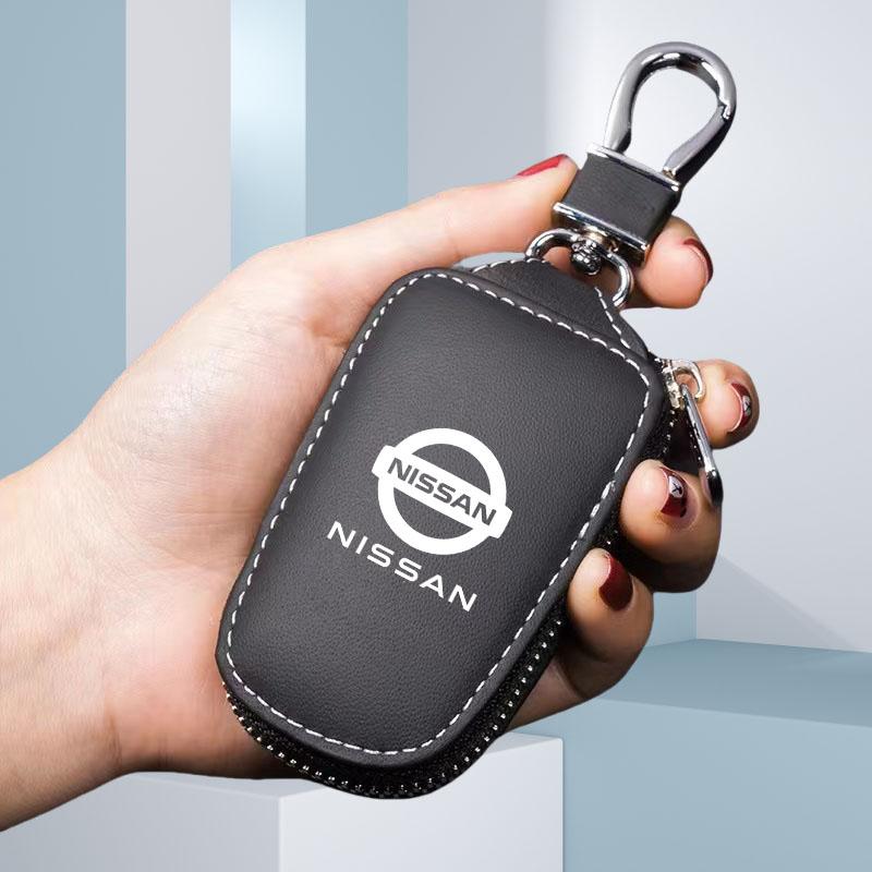 Leather KeyChain Key Bag Storage Wallet Auto Badge Protective Case for NISSAN Altima Versa Sunny Teana Qashqai X-Trail Juke чорний
Leather KeyChain Key Bag Storage Wallet Auto Badge Protective Case for NISSAN Altima Versa Sunny Teana Qashqai X-Trail Juke чорний