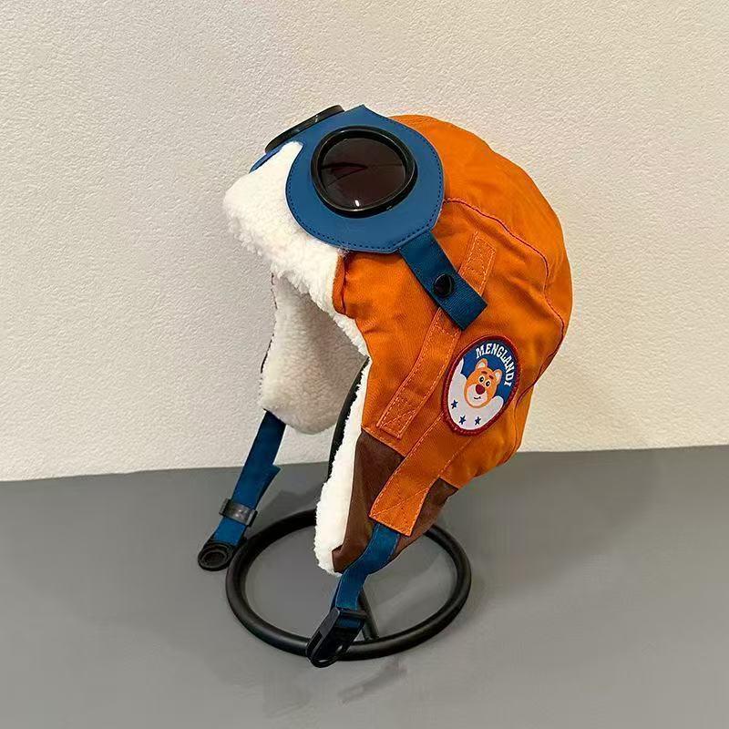 Korean Style Cute Kids Pilot Hat: Warm, Windproof, Velvet-Lined, with Ear Protection for Autumn and Winter Outdoor Activities.
Korean Style Cute Kids Pilot Hat: Warm, Windproof, Velvet-Lined, with Ear Protection for Autumn and Winter Outdoor Activities.