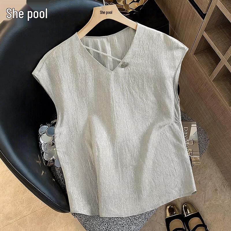 Tachi Women s Metallic Luster V-Neck Sleeveless Shirt L
Tachi Women s Metallic Luster V-Neck Sleeveless Shirt L