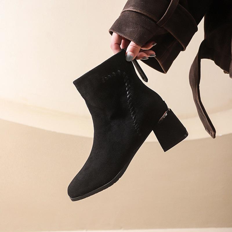 Внешняя торговля большой размер женские ботинки осень и зима новые короткие ботинки однотонные заклепки плоская подошва бахрома ботинки модные сочетающиеся женские ботинки 43 чёрный