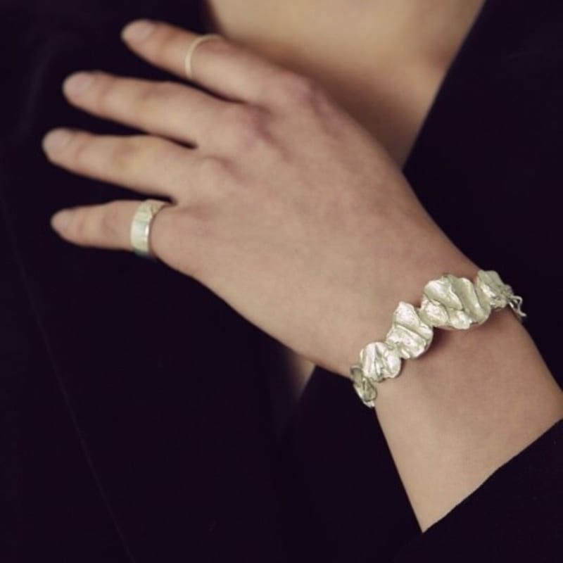 OHRLIN Oil paint texture Cuff Silver
OHRLIN Oil paint texture Cuff Silver