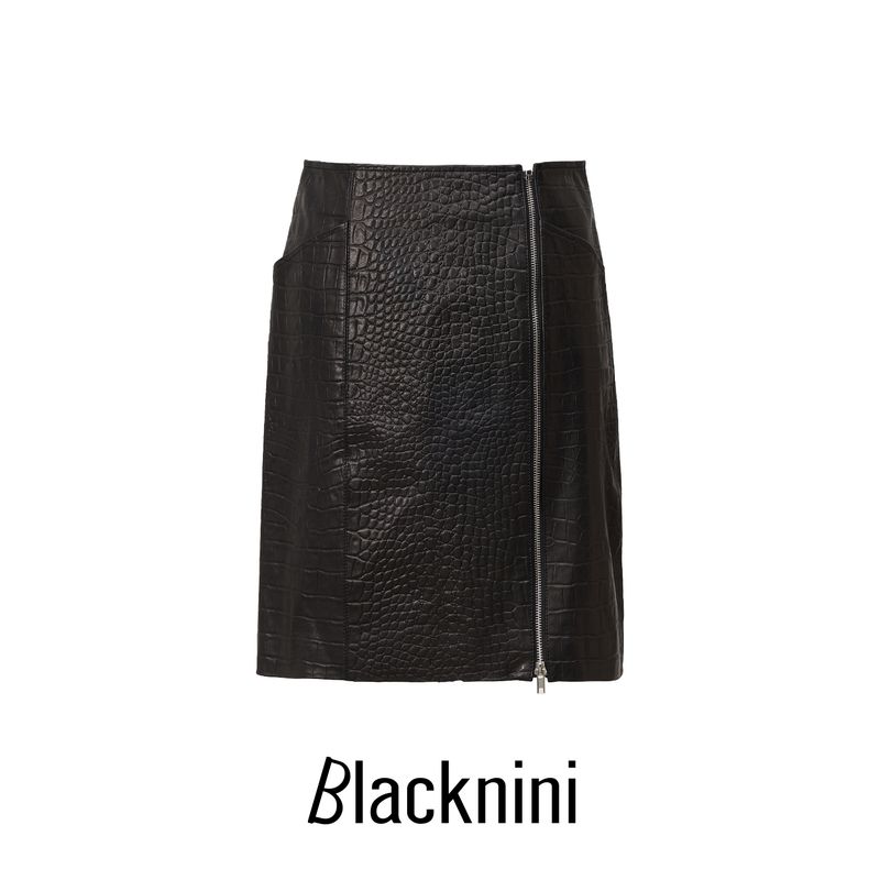Blacknini Yin Huafu/ Embossed Leather Skirt High Luxury Grade A Sheepskin Crocodile Texture Zip-up Skirt Black XS
Blacknini Yin Huafu/ Embossed Leather Skirt High Luxury Grade A Sheepskin Crocodile Texture Zip-up Skirt Black XS