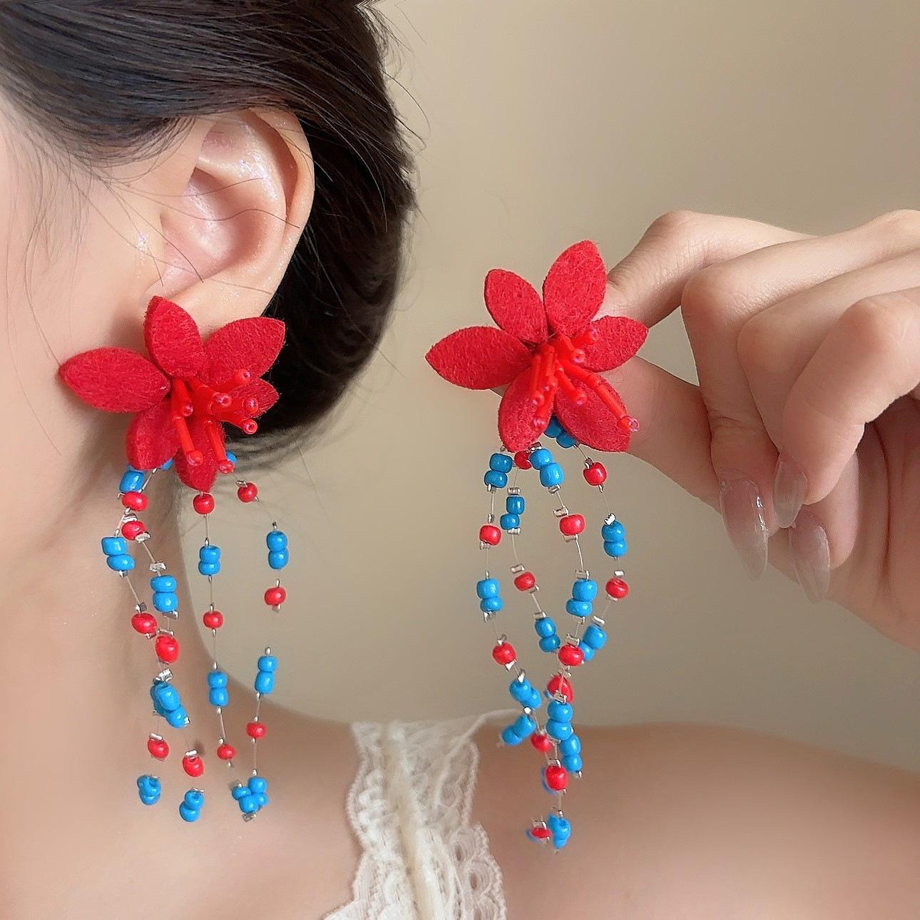 Flower red and blue beaded fringed earrings summer dopamine exquisite niche earrings fashion versatile earrings women
Flower red and blue beaded fringed earrings summer dopamine exquisite niche earrings fashion versatile earrings women
