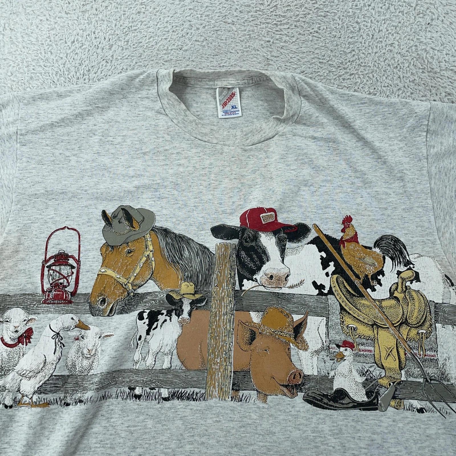 Vintage Anthropomorphic Farm Animals Barnyard T-Shirt Large Horse Cow Pig 90s 3XL
Vintage Anthropomorphic Farm Animals Barnyard T-Shirt Large Horse Cow Pig 90s 3XL