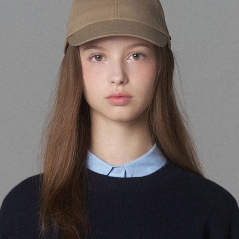 WHITE SANDS Front and Back Brim Cap Tabira (5 colors) CHARCOAL_Free
WHITE SANDS Front and Back Brim Cap Tabira (5 colors) CHARCOAL_Free