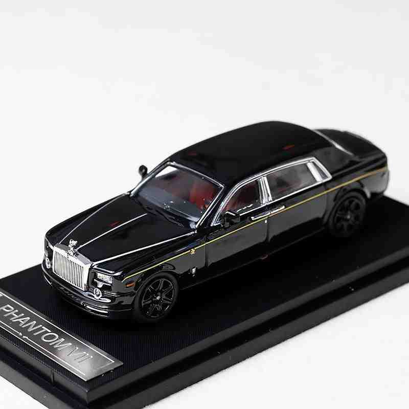 SW 1/64 Rolls Royce Phantom VII Alloy Racing Car Diecasts & Toy Vehicles Car Model Miniature Scale Model Car For Children чорний
SW 1/64 Rolls Royce Phantom VII Alloy Racing Car Diecasts & Toy Vehicles Car Model Miniature Scale Model Car For Children чорний