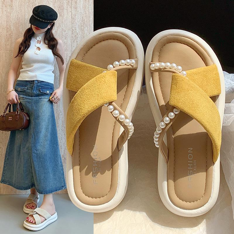 Cool slippers female 2024 summer new with skirt fairy wind beaded thick bottom cross beach word fashion slippers 35 бежевый
Cool slippers female 2024 summer new with skirt fairy wind beaded thick bottom cross beach word fashion slippers 35 бежевый