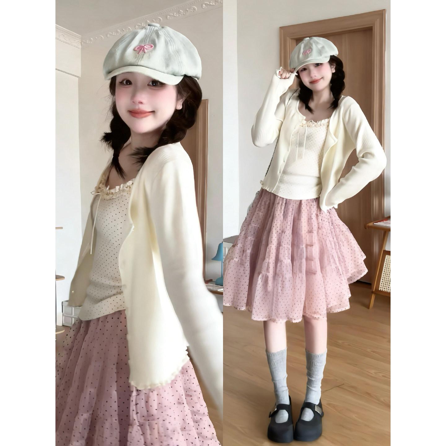 Pink polka dot skirt women s new early spring miu in miu gas a word cake puffy skirt small man M
Pink polka dot skirt women s new early spring miu in miu gas a word cake puffy skirt small man M