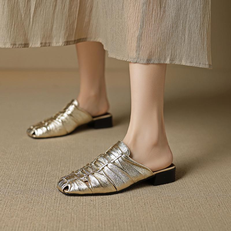 Мода 2025 новые летние женские мюли из натуральной кожи женская обувь с закрытым носком обувь с квадратным носком на среднем каблуке сандалии плиссированные современные шлепанцы 34
Мода 2025 новые летние женские мюли из натуральной кожи женская обувь с закрытым носком обувь с квадратным носком на среднем каблуке сандалии плиссированные современные шлепанцы 34