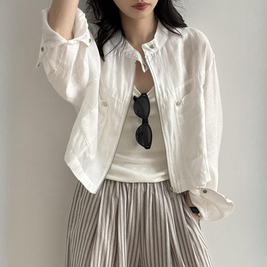 Женская летняя повседневная куртка с воротником-стойкой, свободного кроя, короткая S
Женская летняя повседневная куртка с воротником-стойкой, свободного кроя, короткая S