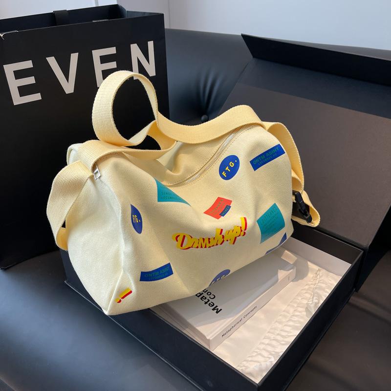 Canvas Bag, Women s Large Capacity, New Fashionable and Versatile Autumn Broadband Shoulder Crossbody Bag, Popular Pillow Bag
Canvas Bag, Women s Large Capacity, New Fashionable and Versatile Autumn Broadband Shoulder Crossbody Bag, Popular Pillow Bag