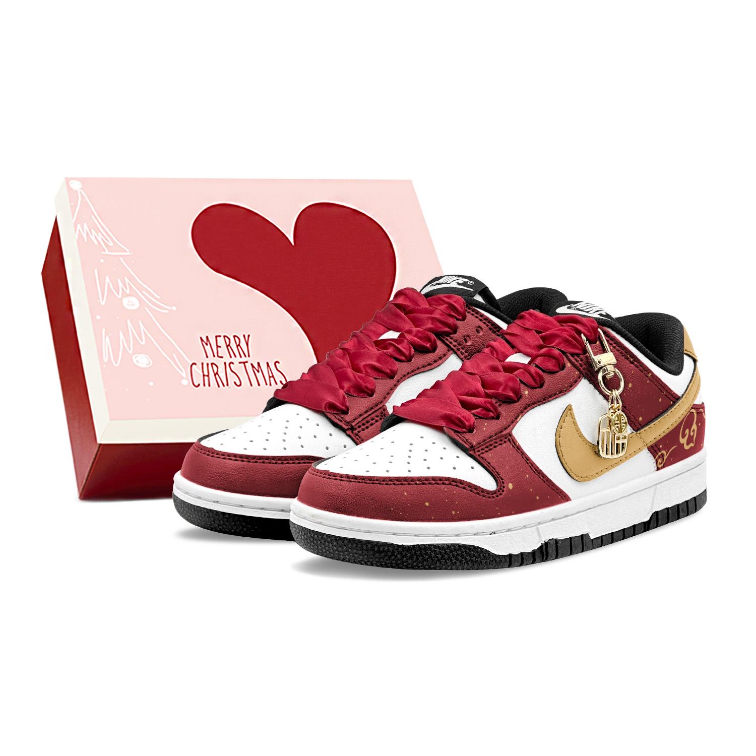 Nike Dunk Couple s GS Red Gold Cloud Blessing, Gourd CNY China Year, Horse Year, Chinese Style, Auspicious Celebration CW1590-100(Team1655-S-BOX) 36
Nike Dunk Couple s GS Red Gold Cloud Blessing, Gourd CNY China Year, Horse Year, Chinese Style, Auspicious Celebration CW1590-100(Team1655-S-BOX) 36