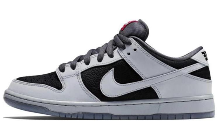 Nike SB Dunk Low Atlas 35MM Grey 504750-020 42
Nike SB Dunk Low Atlas 35MM Grey 504750-020 42