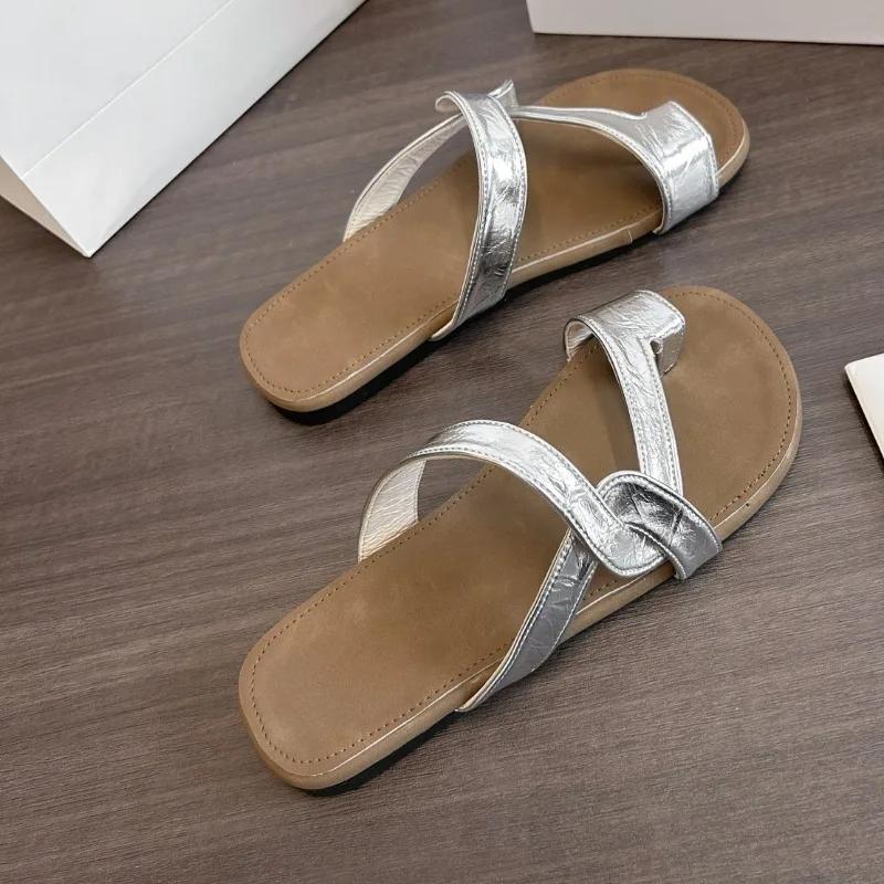 Fashion Women Wear Excrement Feeling Summer Toe Cool Mop 2025 New Round Toe Soft Sole Non-slip Wear-resistant Slippers 35 серебряный
Fashion Women Wear Excrement Feeling Summer Toe Cool Mop 2025 New Round Toe Soft Sole Non-slip Wear-resistant Slippers 35 серебряный
