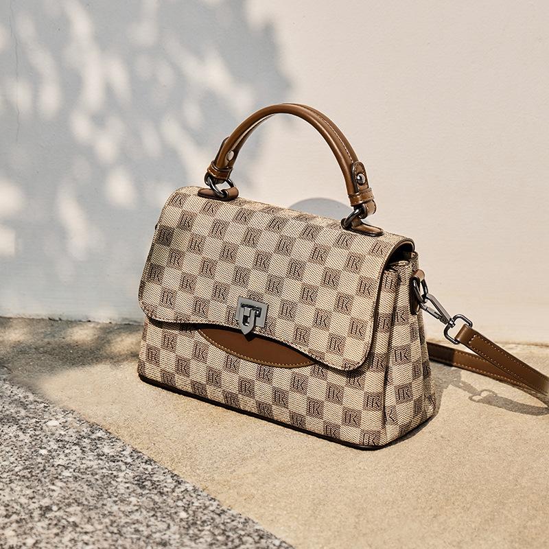 Mrs. Qiao Bag for Women 2025 New Model Mom Bag Crossbody Bag Fashion Handbag Large Capacity Vintage Women s Bag Upper Width23CM*Lower Wid хаки
Mrs. Qiao Bag for Women 2025 New Model Mom Bag Crossbody Bag Fashion Handbag Large Capacity Vintage Women s Bag Upper Width23CM*Lower Wid хаки