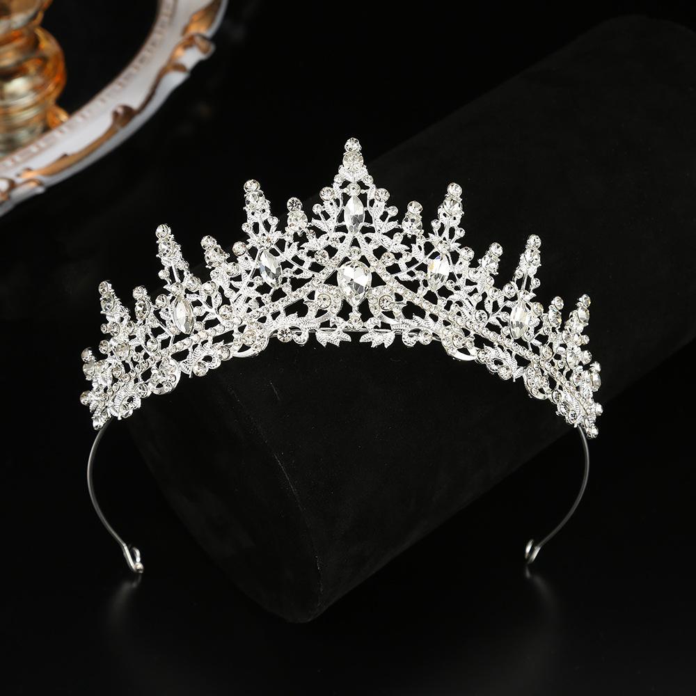 Korean Vintage Rhinestone Princess Headband - Women s Baroque Bridal Crown
Korean Vintage Rhinestone Princess Headband - Women s Baroque Bridal Crown