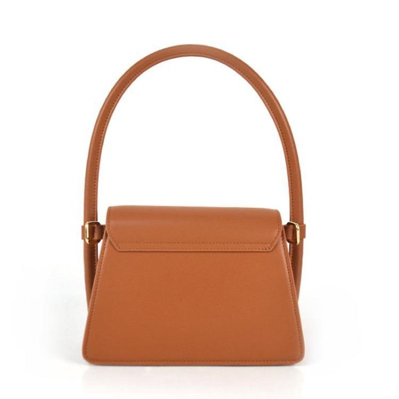 Autumn and winter design armpit bag, big-name fashion hand-held portable trendy bag, Guangzhou genuine leather shell bag. коричневый
Autumn and winter design armpit bag, big-name fashion hand-held portable trendy bag, Guangzhou genuine leather shell bag. коричневый