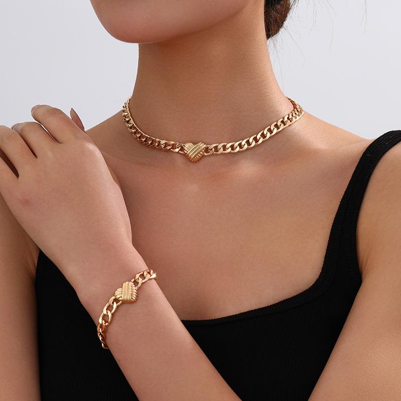 Аксессуары Нишевый Модный Тренд Крест Ожерелье Браслет Персонализированный Универсальный Толстая Цепь Набор Ювелирных Изделий
Аксессуары Нишевый Модный Тренд Крест Ожерелье Браслет Персонализированный Универсальный Толстая Цепь Набор Ювелирных Изделий