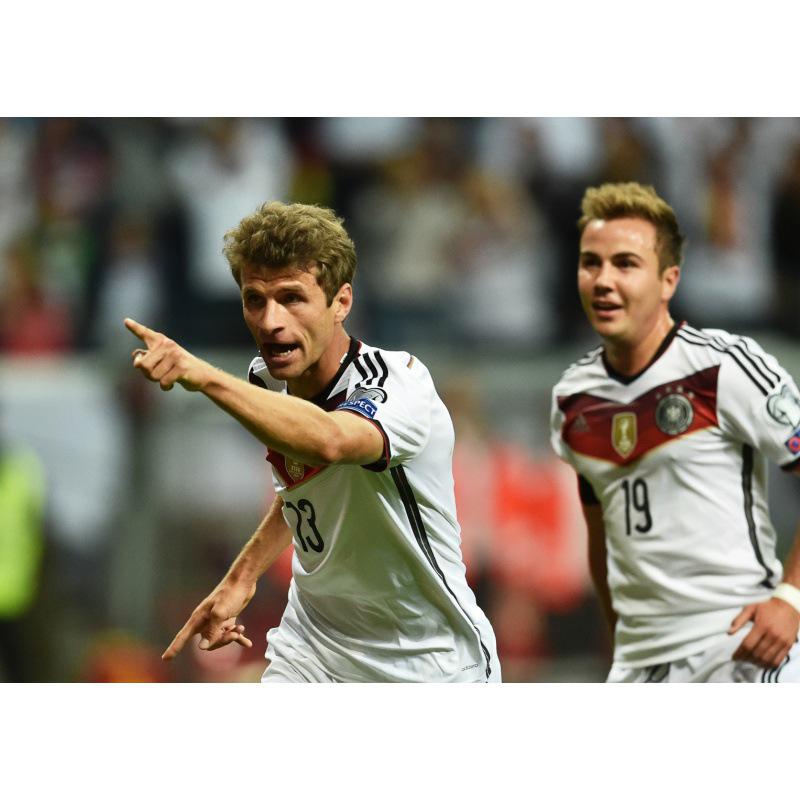 Thomas Müller Football Star Wall Poster - Home & Dorm Decor Yellow Kraft Paper (No Glue) 30X42 cm
Thomas Müller Football Star Wall Poster - Home & Dorm Decor Yellow Kraft Paper (No Glue) 30X42 cm