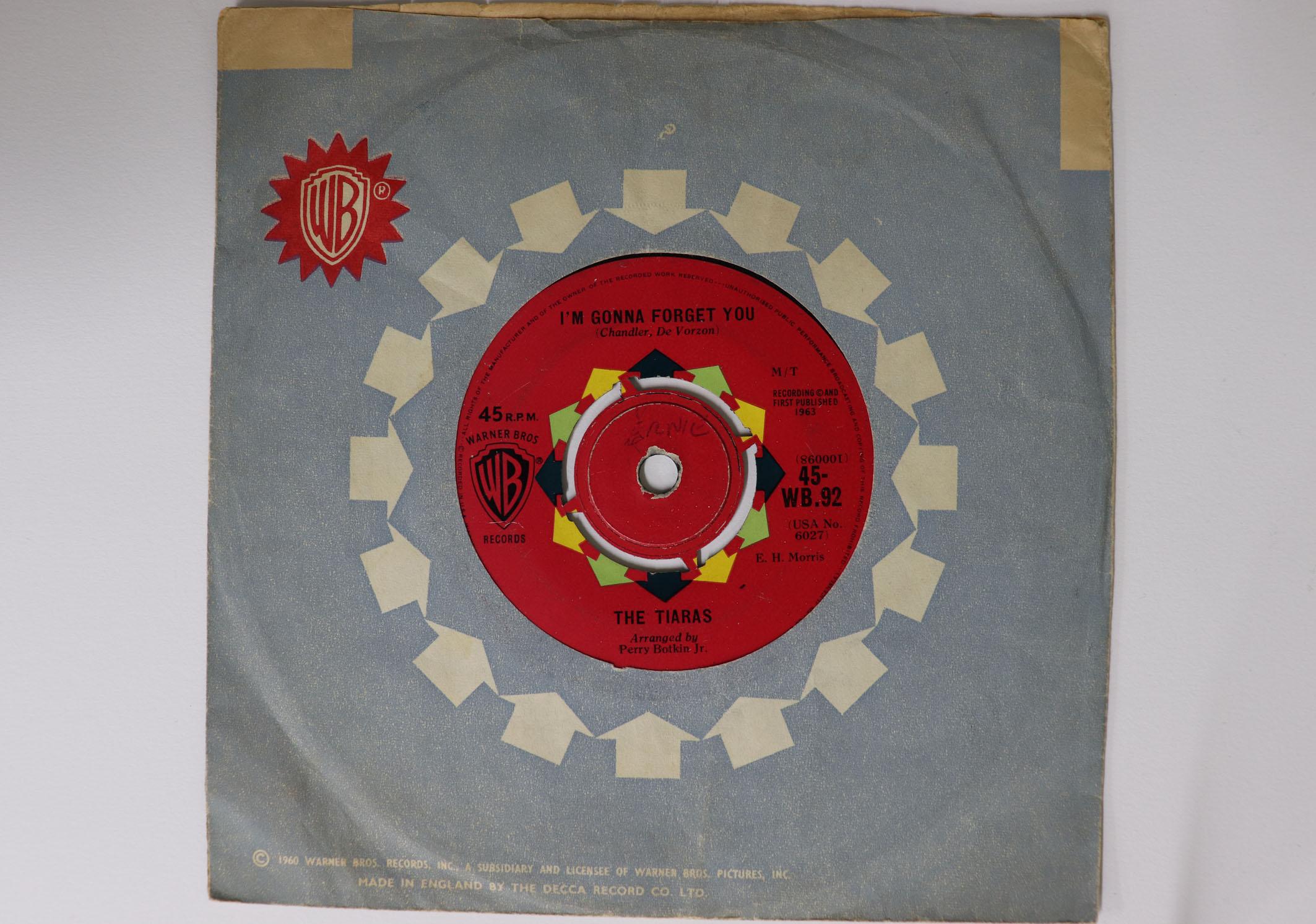 7inch Record TIARAS Im Gonna Forget You You Told Me 45WB92 WARNER BROS 1963 UK SoulFunk Used
7inch Record TIARAS Im Gonna Forget You You Told Me 45WB92 WARNER BROS 1963 UK SoulFunk Used