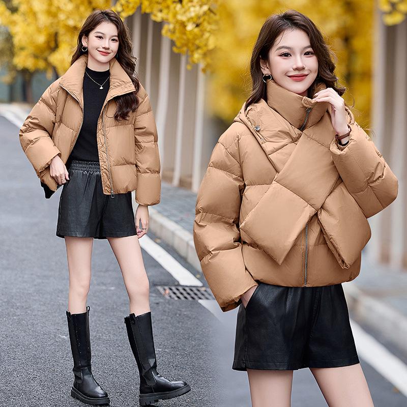 Женская зимняя куртка-пуховик с капюшоном для миниатюрных - Модное пальто из белого утиного пуха (HR219) S (90-115 Jin)
Женская зимняя куртка-пуховик с капюшоном для миниатюрных - Модное пальто из белого утиного пуха (HR219) S (90-115 Jin)