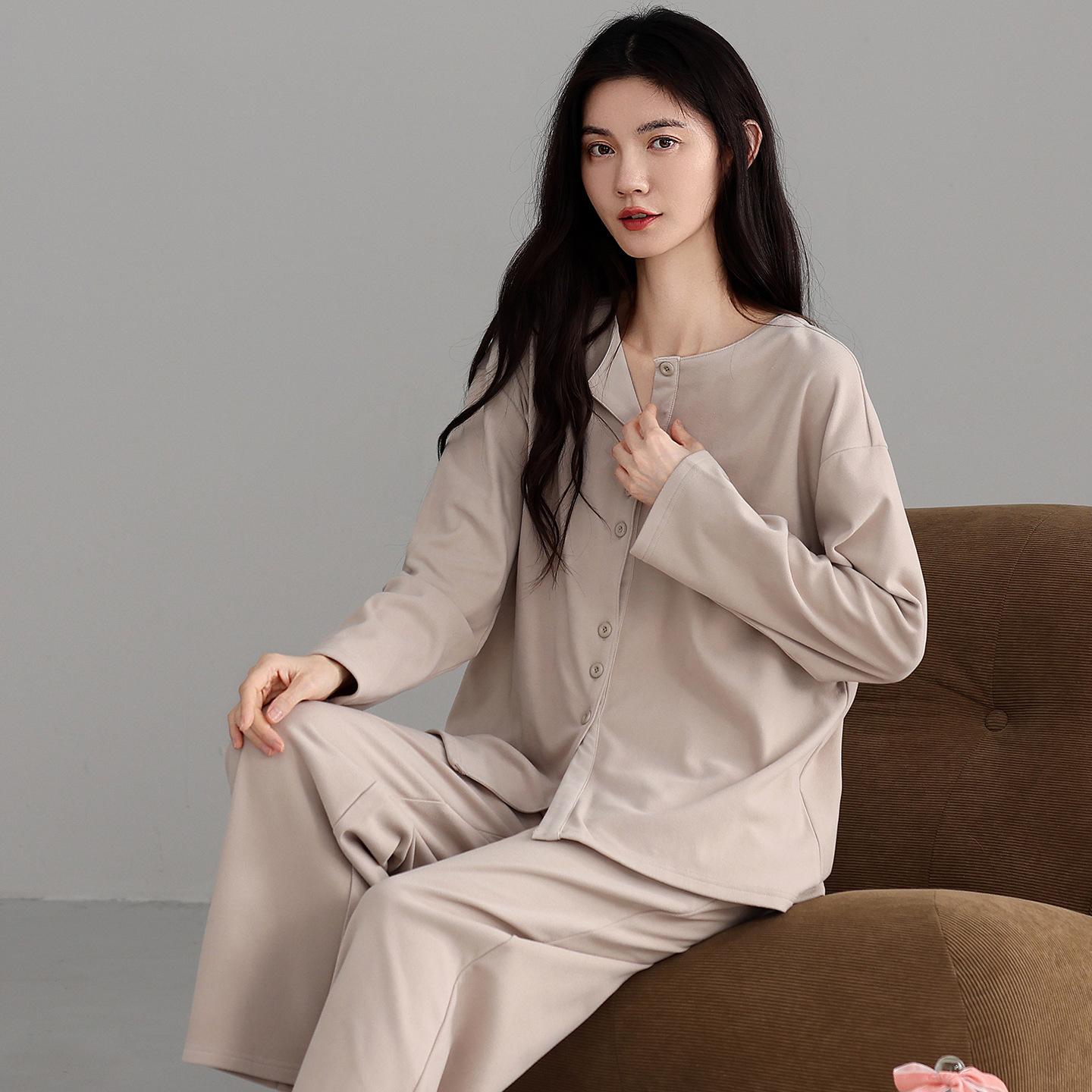 German Velvet Pajamas Women S Spring And Autumn Thickened Warm Long-Sleeved Lapel Cardigan Loungewear Autumn And Winter Thin Velvet High-End Suit 2XL
German Velvet Pajamas Women S Spring And Autumn Thickened Warm Long-Sleeved Lapel Cardigan Loungewear Autumn And Winter Thin Velvet High-End Suit 2XL