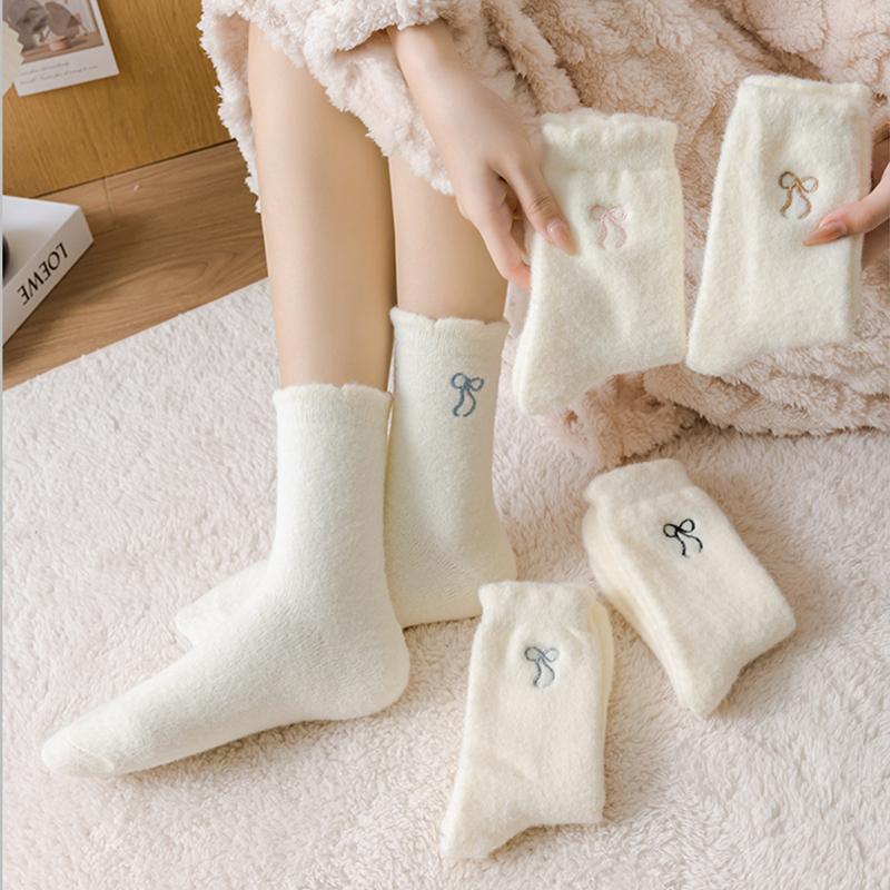 Simple Lovely Cozy Hairy Mink Velvet Bow Socks Autumn Winter Hosiery Thickened Plush Warm Sleep Home Fluffy Socks
Simple Lovely Cozy Hairy Mink Velvet Bow Socks Autumn Winter Hosiery Thickened Plush Warm Sleep Home Fluffy Socks