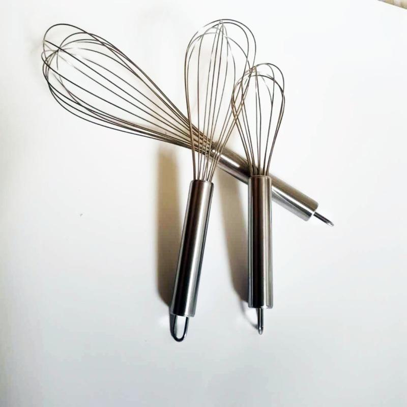 Ручная труба из нержавеющей стали взбивает для торта крем для выпечки
Ручная труба из нержавеющей стали взбивает для торта крем для выпечки