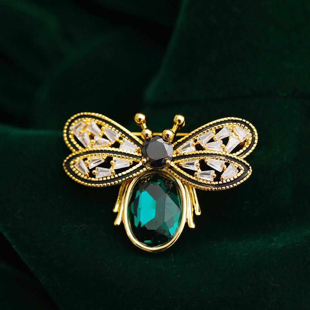 SKEDS Luxury Exaggerated Vintage Women Girls Crystal Bee Brooch Pin Fashion Elegant Lady Exquisite Insect Rhinestone Badges
SKEDS Luxury Exaggerated Vintage Women Girls Crystal Bee Brooch Pin Fashion Elegant Lady Exquisite Insect Rhinestone Badges