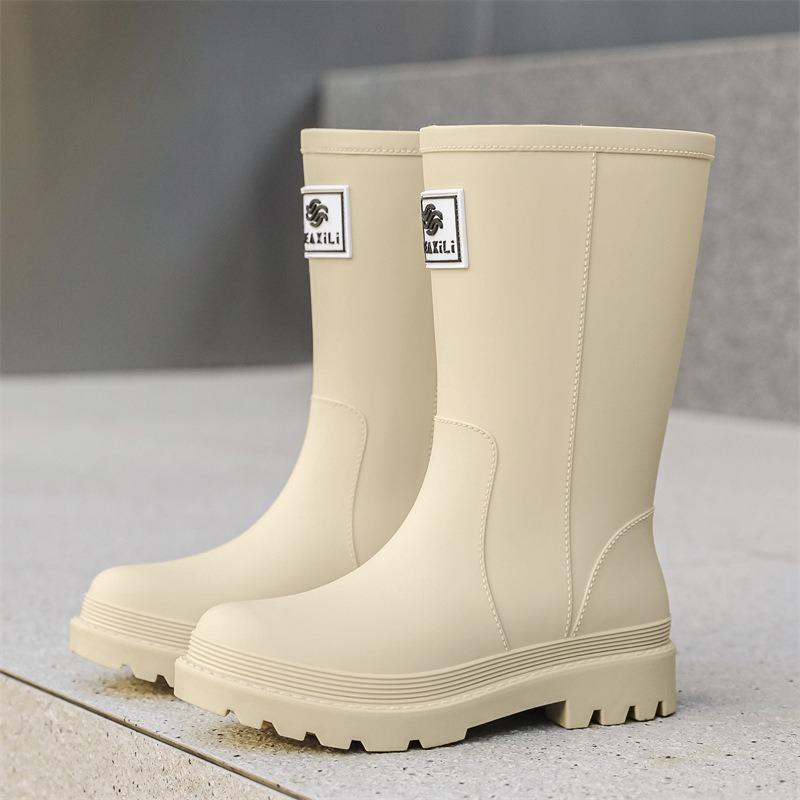 New medium tube rain shoes, women s non-slip water shoes, fashion water boots, thick-soled rain boots and velvet work rubber shoes 36 бежевий
New medium tube rain shoes, women s non-slip water shoes, fashion water boots, thick-soled rain boots and velvet work rubber shoes 36 бежевий