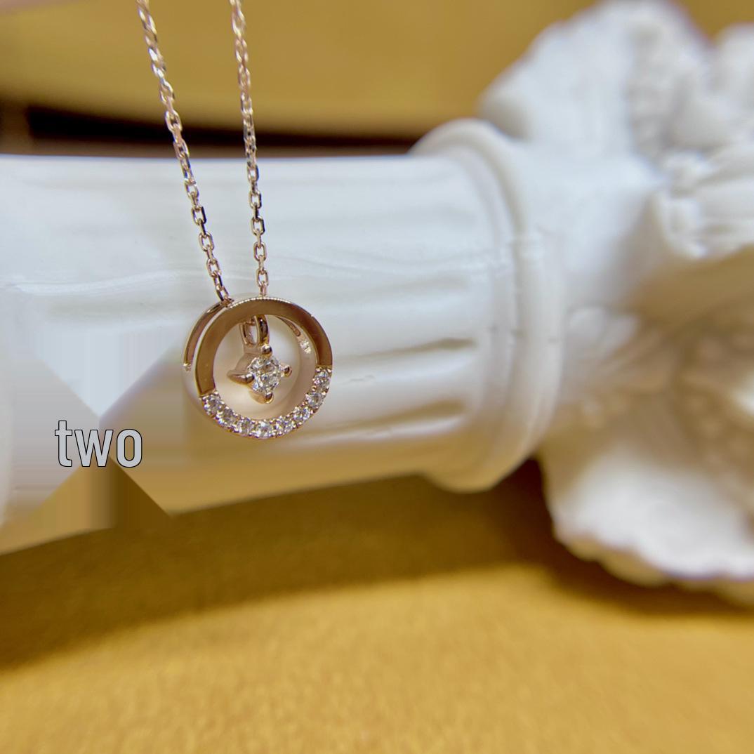 Ожерелье-подвеска из стерлингового серебра 925 пробы с геометрическим дизайном - Элегантный, универсальный дизайн для женщин 925 Silver
Ожерелье-подвеска из стерлингового серебра 925 пробы с геометрическим дизайном - Элегантный, универсальный дизайн для женщин 925 Silver