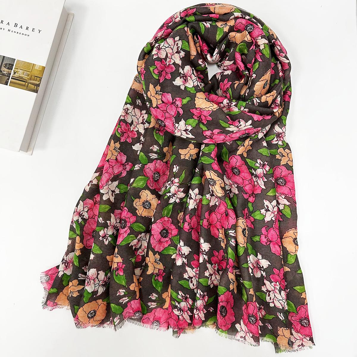 European & American Cotton Scarf - Retro Korean Style Flowers, Thin Tassel, Sun Protection Shawl for Spring/Summer Travel
European & American Cotton Scarf - Retro Korean Style Flowers, Thin Tassel, Sun Protection Shawl for Spring/Summer Travel