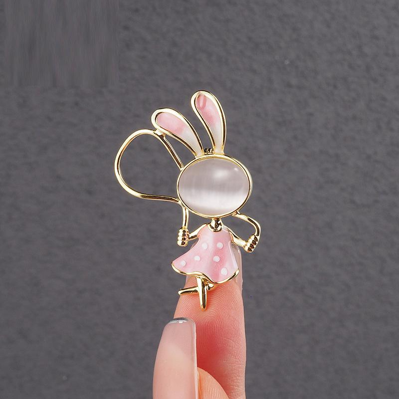 Retro Rabbit Anti-light Brooch Simple Cartoon Alloy Summer Shirt Anti-light Buckle Pin Brooch with Accessories
Retro Rabbit Anti-light Brooch Simple Cartoon Alloy Summer Shirt Anti-light Buckle Pin Brooch with Accessories