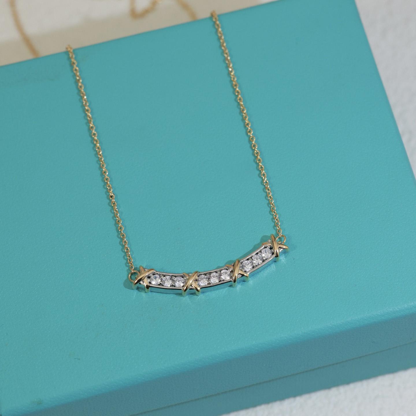 Триколірний кулон-намисто з інкрустацією діамантами Матеріал Розкішний Красивий Прикраси для щоденного носіння Висока якість ювелірний подарунок рожевий колір золота
Триколірний кулон-намисто з інкрустацією діамантами Матеріал Розкішний Красивий Прикраси для щоденного носіння Висока якість ювелірний подарунок рожевий колір золота