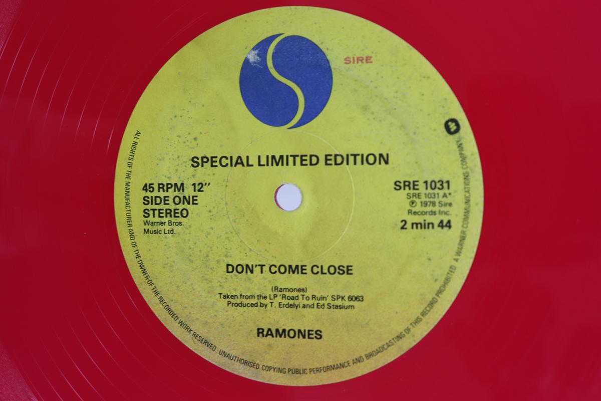12inch Record RAMONES Dont Come Close I Dont Want You SRE1031 SIRE 1978 UK Rock Used
12inch Record RAMONES Dont Come Close I Dont Want You SRE1031 SIRE 1978 UK Rock Used